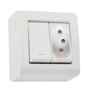 Conjunto Caixa 1 Interruptor Simples250v/ 10a + 1 Tomada 2p + T250v/ 20a - Tramontina